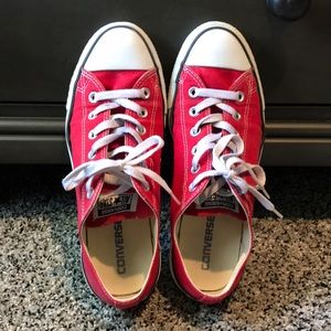 Red Unisex All Star Converse (w: 10, m: 8)